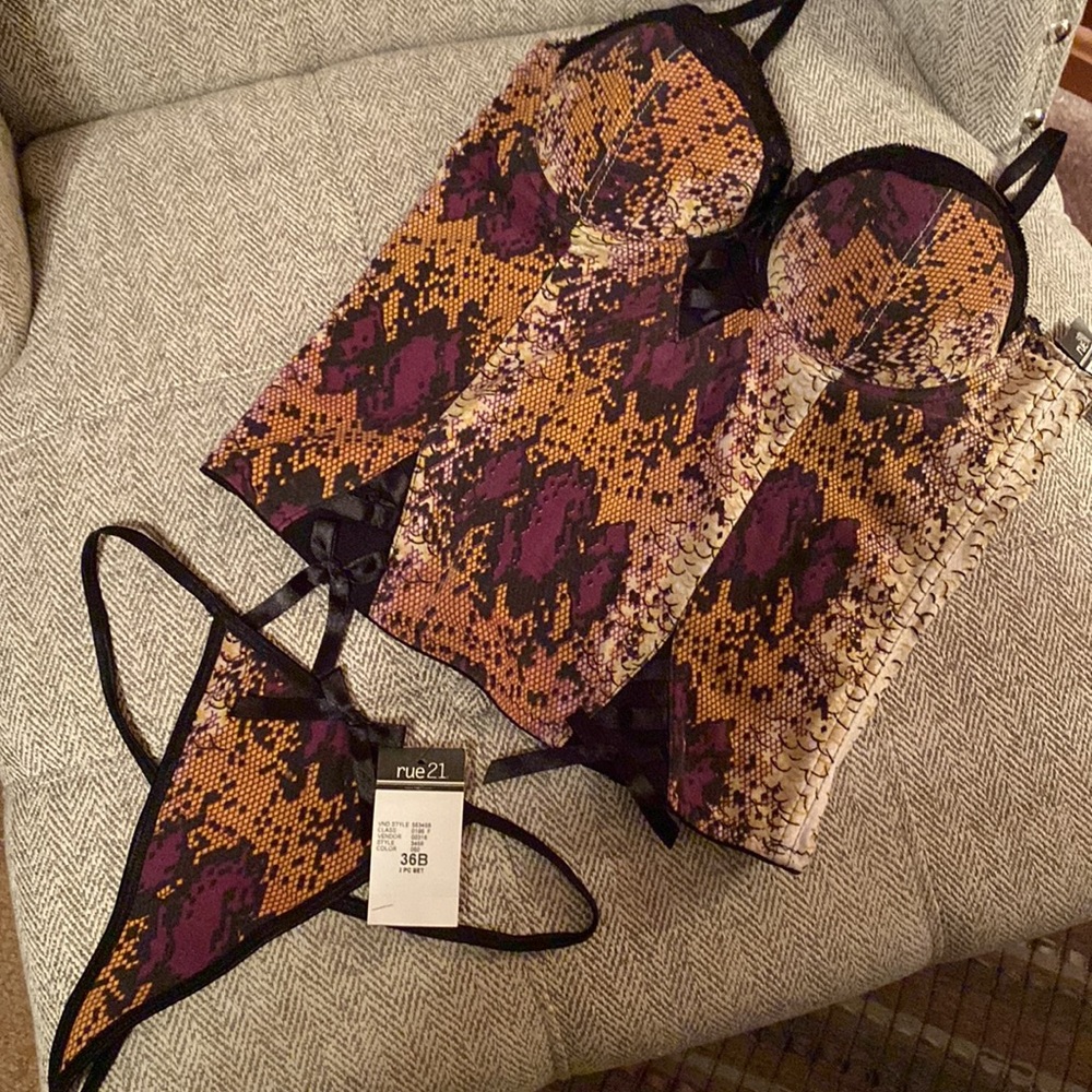 Multi Color Corset & Thong 2Pc- “NWT”